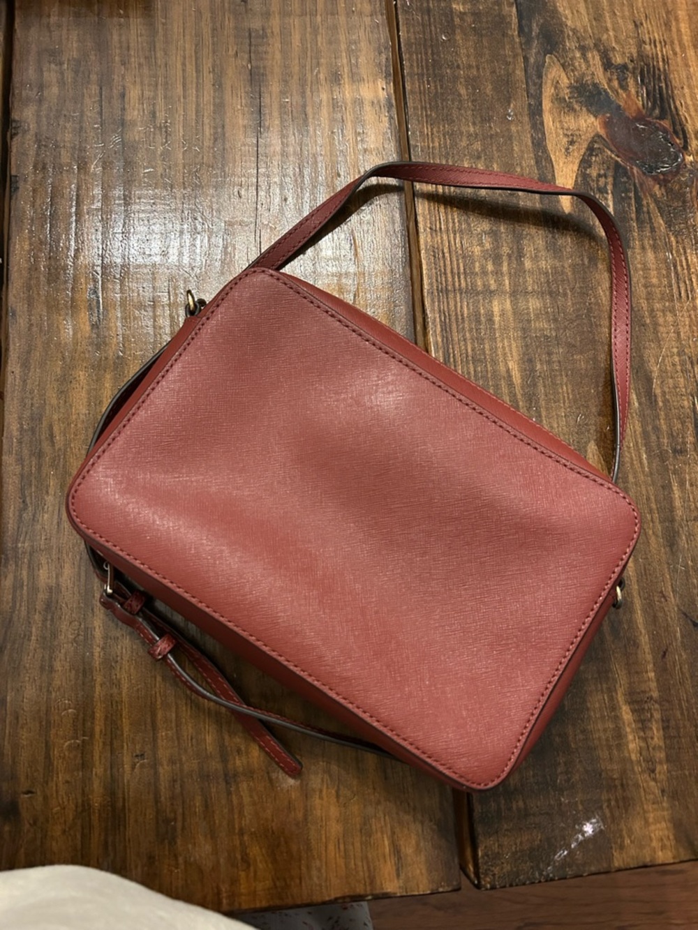 Michael Kors Crossbody Bag in Rose Brown with Gold Chain - Picture 4 of 7